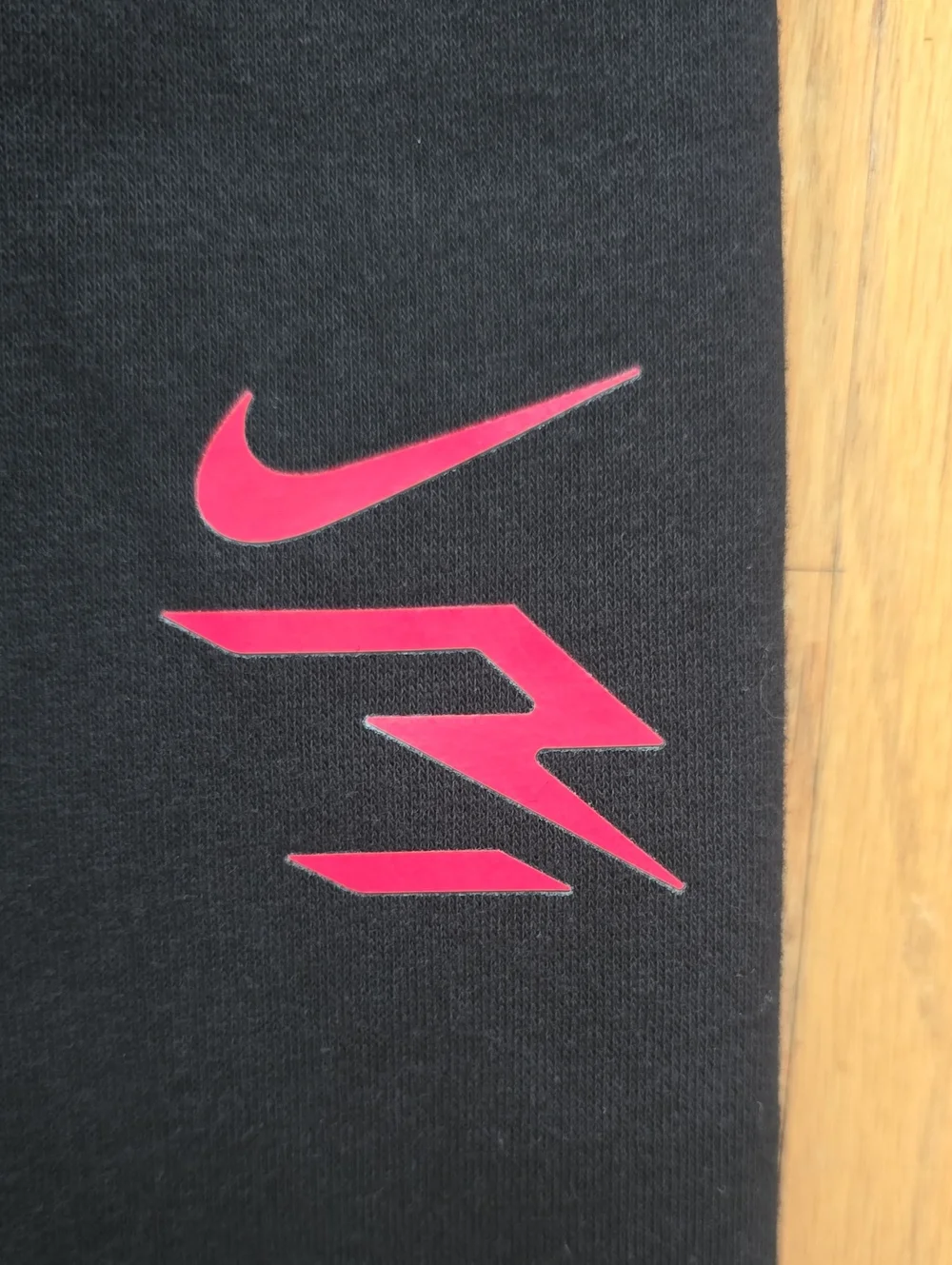 NIKE BRAND BOY'S BLACK 2 PIECE ACTIVE PANTS AND MATCHING PULLOVER HOODIE SIZE 6